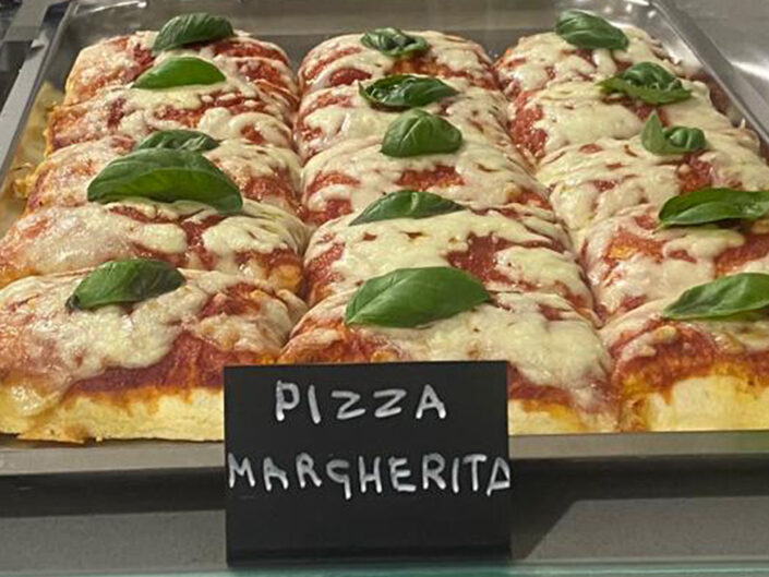 Buffet disponibile dalle 7 alle 10 del mattino